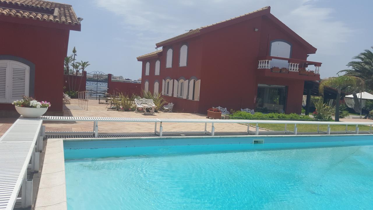 I Giardini Di Giano Bed & Breakfast Torre di Faro Dış mekan fotoğraf