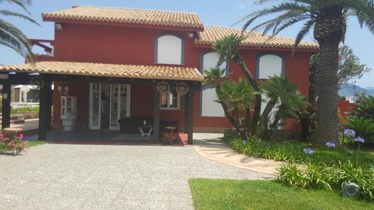 I Giardini Di Giano Bed & Breakfast Torre di Faro Dış mekan fotoğraf