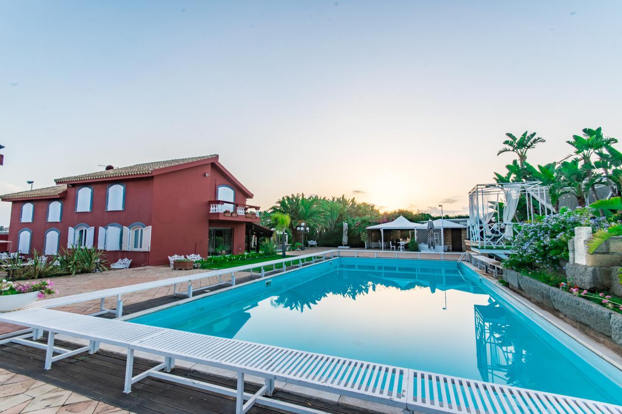 I Giardini Di Giano Bed & Breakfast Torre di Faro Dış mekan fotoğraf