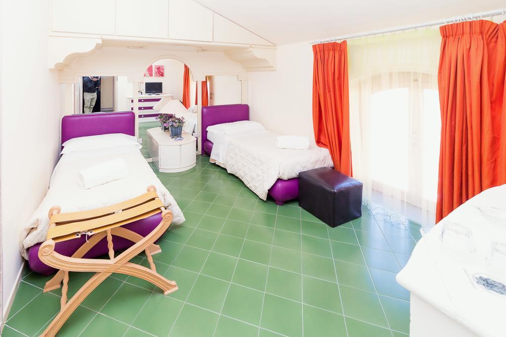 I Giardini Di Giano Bed & Breakfast Torre di Faro Dış mekan fotoğraf