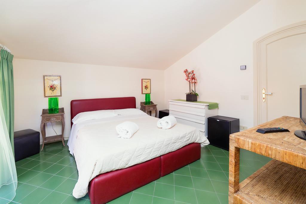 I Giardini Di Giano Bed & Breakfast Torre di Faro Dış mekan fotoğraf
