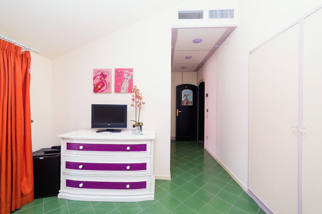 I Giardini Di Giano Bed & Breakfast Torre di Faro Dış mekan fotoğraf
