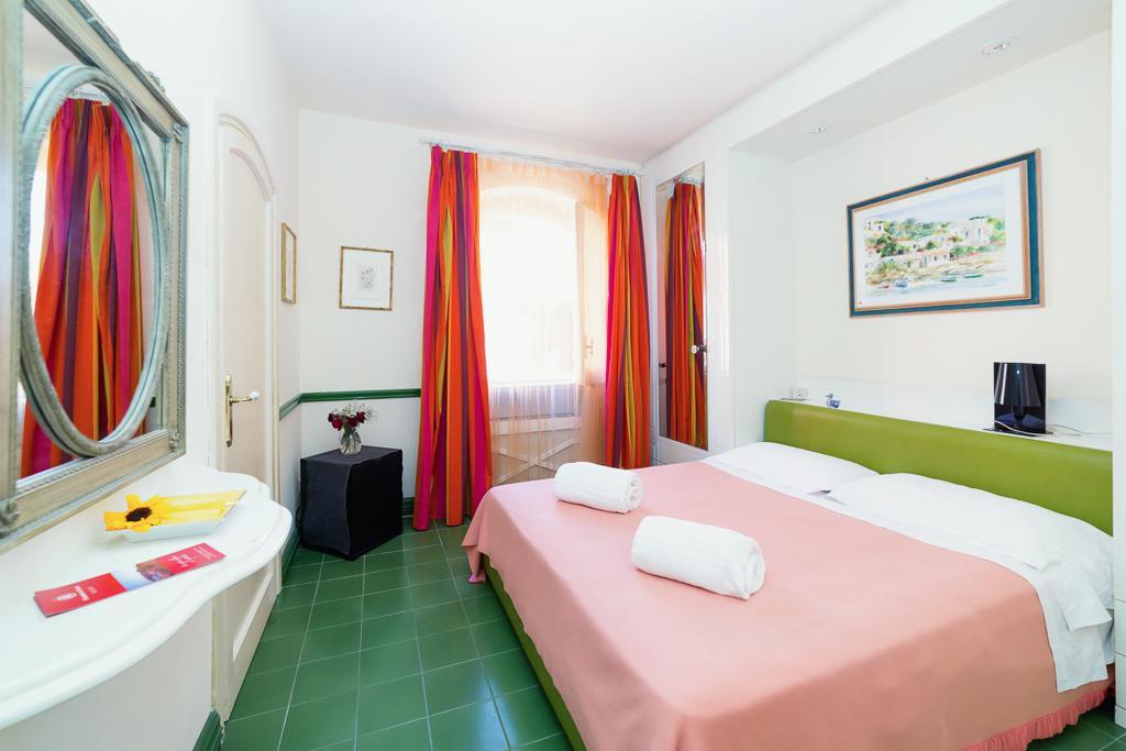 I Giardini Di Giano Bed & Breakfast Torre di Faro Dış mekan fotoğraf